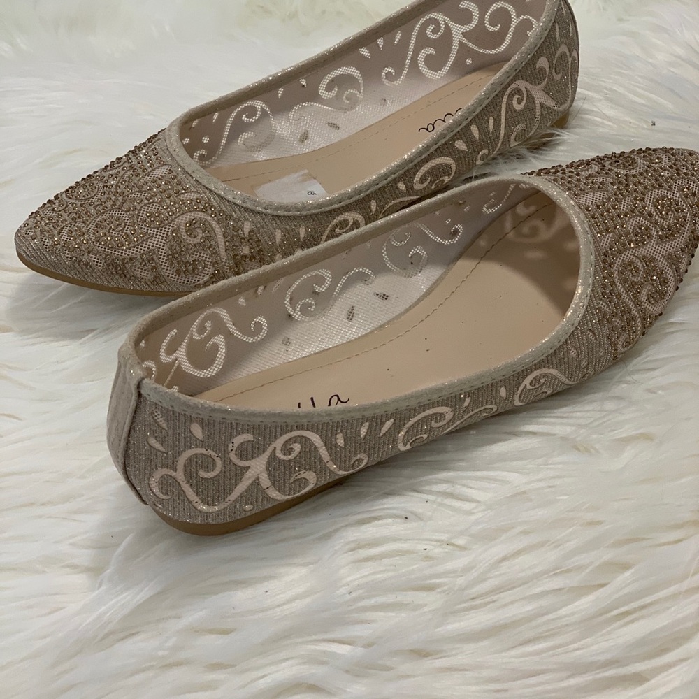 Shoe